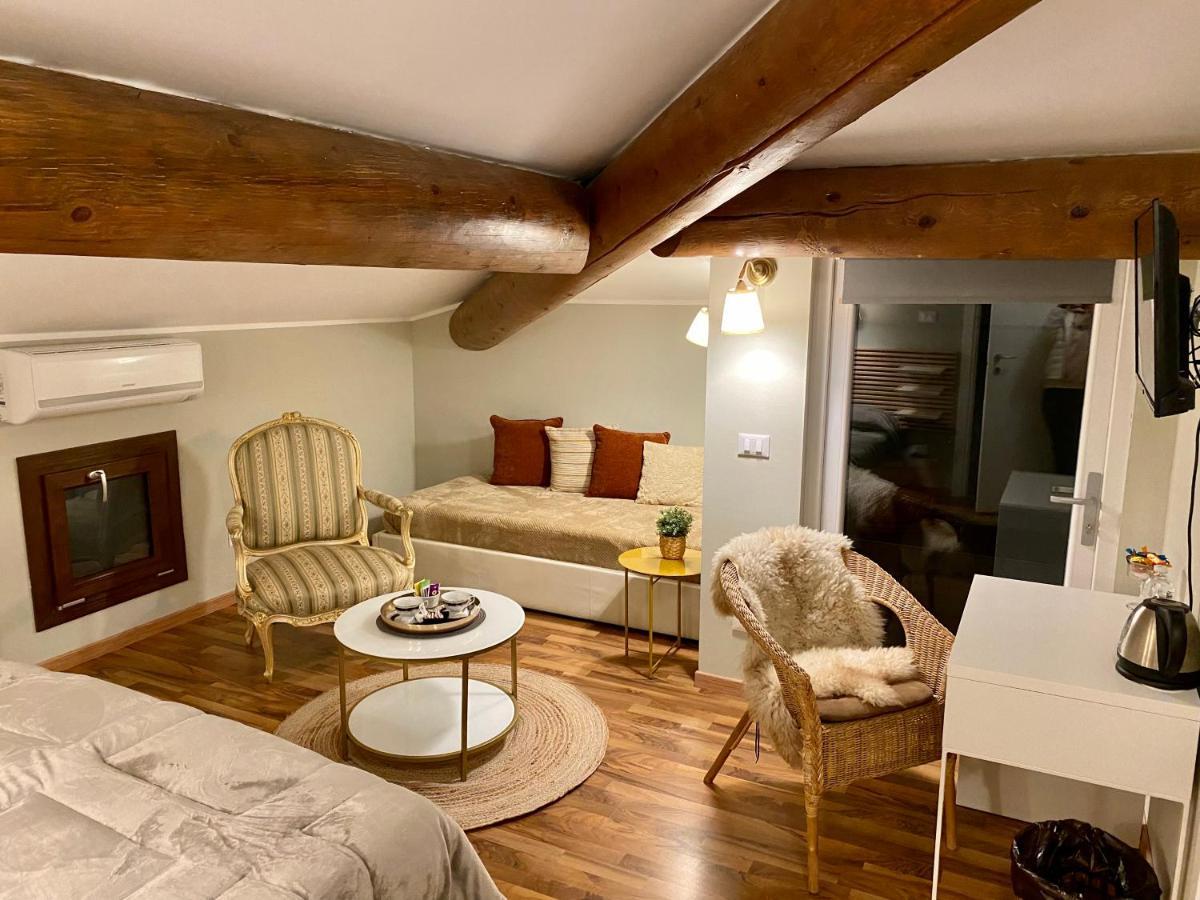 La Casa Di Campagna Sul Garda Puegnago Exteriör bild
