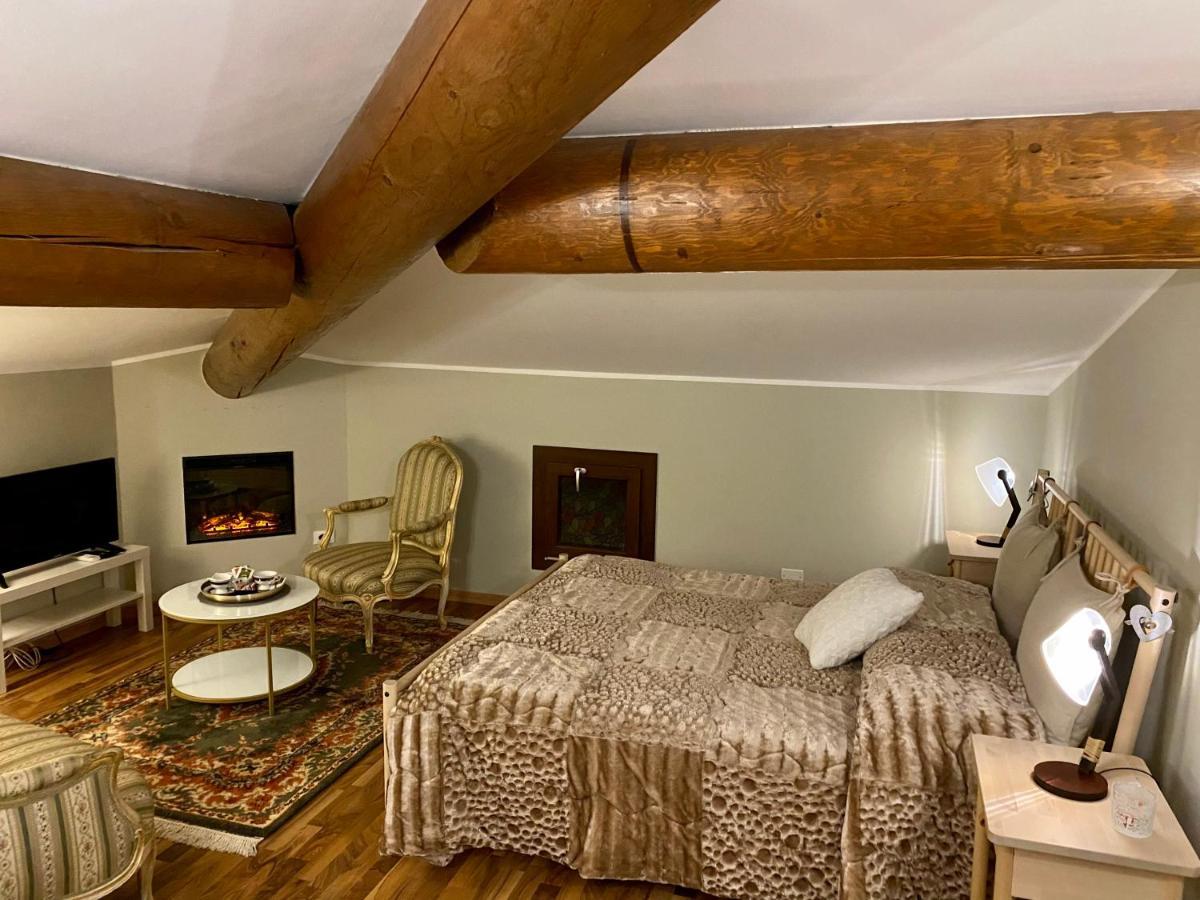 La Casa Di Campagna Sul Garda Puegnago Exteriör bild