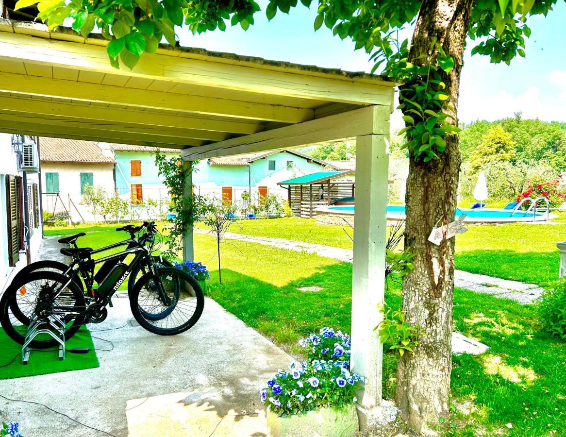 La Casa Di Campagna Sul Garda Puegnago Exteriör bild